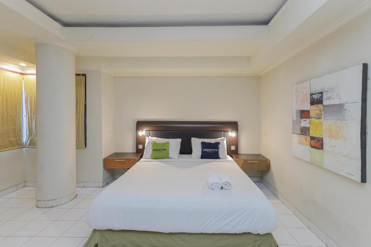 Urbanview Hotel Taman Suci Denpasar Exterior foto