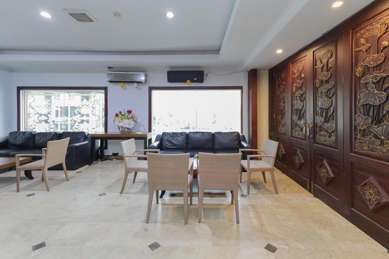 Urbanview Hotel Taman Suci Denpasar Exterior foto
