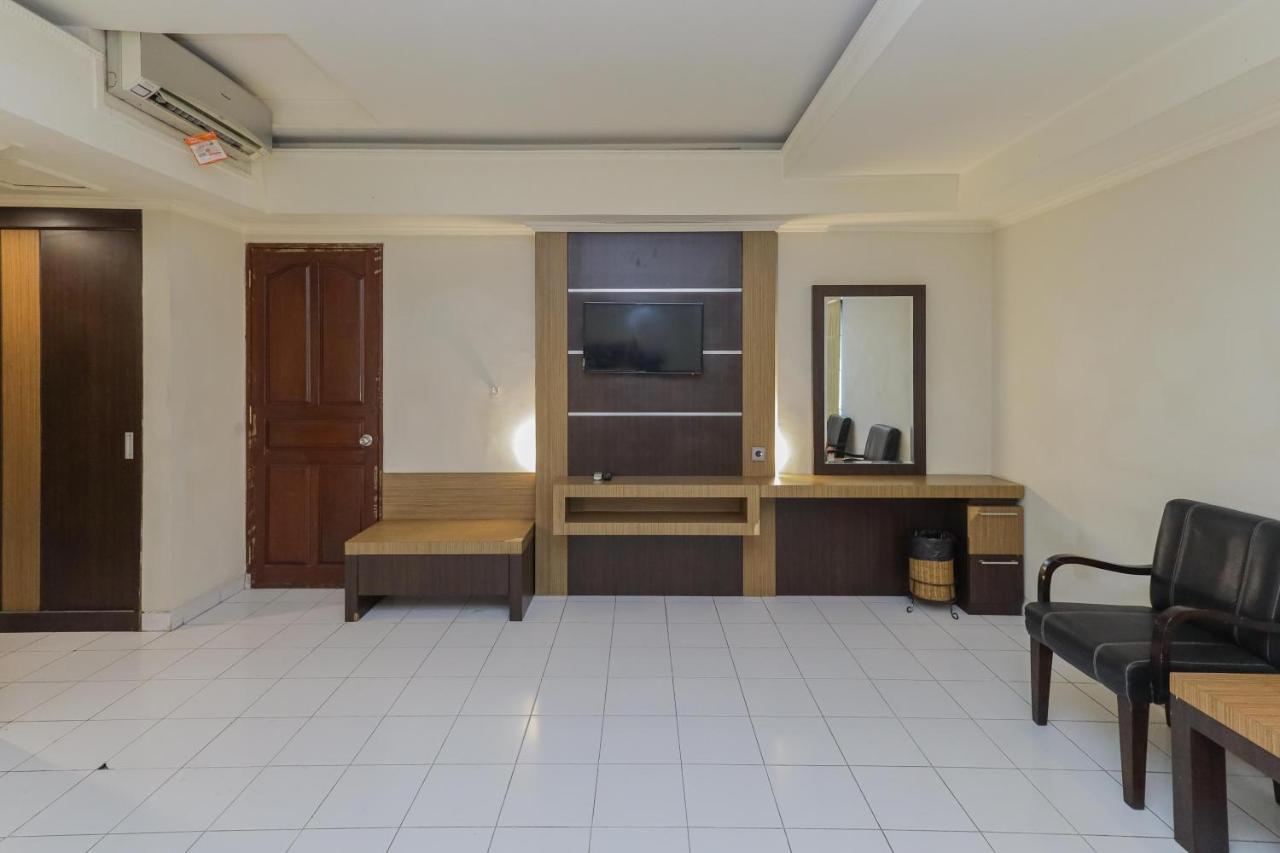 Urbanview Hotel Taman Suci Denpasar Exterior foto